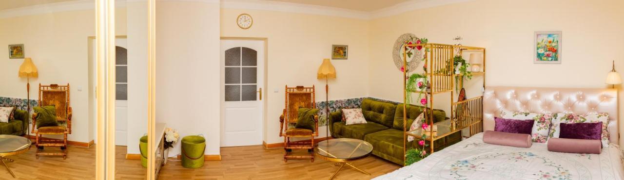 Apartament La Boheme - The Magic Of Riga & Free Parking Zewnętrze zdjęcie